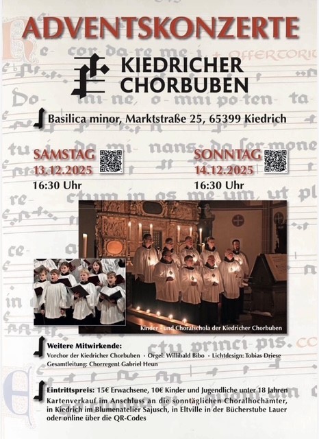 Plakatwerbung für ein Adventskonzert. Auf dem Plakat sind zwei Bilder. Auf dem einen Bild stehen Kinder in weißen Gewändern und haben ein schwarzes Liederbuch in der Hand. Auf dem zweiten, größerem Bild stehen Jungen und Männer in weißen Gewändern und haben eine Kerze in der Hand. Sie stehen vor einem  Altar, auf dem sechs hohe Kerzen brennen. Dahinter ist ein Hochaltar, der reichlich verziert ist.