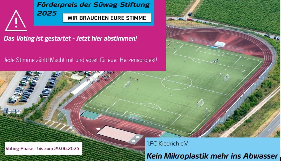 Luftbild der Sportanlage mit Fußballspielern auf dem Platz, mit umliegenden Weinbergen und parkenden Autos.Zusätzlich ein Aufruf zur Voting-Abstimmung.