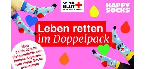 Auf einem pinkem Hintergrund wird Werbung für das Blutspenden gemacht. Links oben und rechts unten in der Ecke sind jeweils zwei Füsse mit bunten Socken. die eine rote Ferse, schwarze Zehen, blauen Bündchen und gelbe Bündchen haben. Die Socken sind hellblau mit Tropfen in rot, weiß, blau und gelb und einem großem weißen Tropfen mit einem roten Kreuz und schwarzen Buchstaben "Schenke Leben" und Spende Blut".